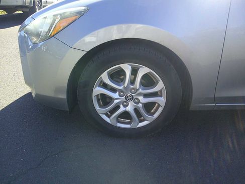 Used 2016 Scion iA image 9