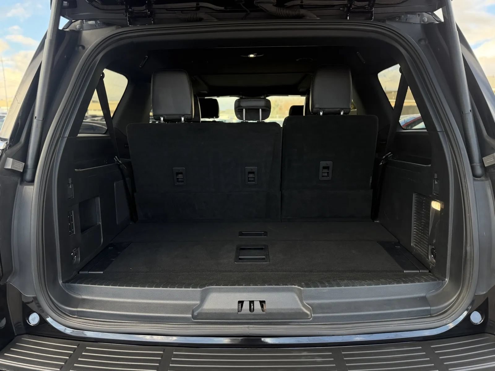 Used 2023 Ford Expedition Max Platinum AWD/4WD image 18