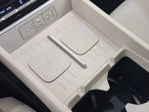 Certified 2025 Hyundai Santa Fe SEL FWD image 20