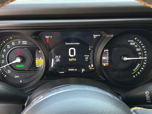 Used 2024 Jeep Wrangler Unlimited Sahara AWD/4WD image 22