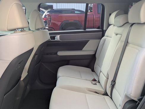 New 2026 Hyundai Santa Fe SE image 15