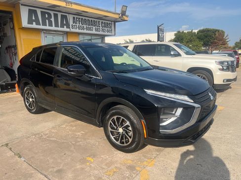 Used 2022 Mitsubishi Eclipse Cross ES FWD image 1