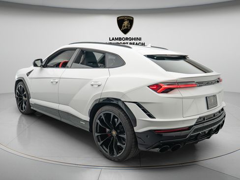 Used 2024 Lamborghini Urus S AWD/4WD image 4