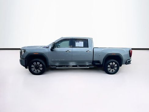Used 2025 GMC Sierra 2500 Denali w/ Denali Reserve Package AWD/4WD image 4