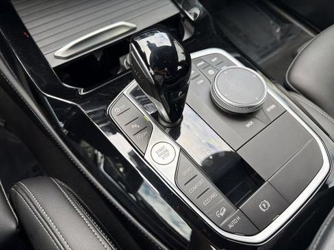Used 2022 BMW X4 xDrive30i AWD/4WD image 17