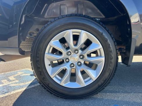Used 2022 Chevrolet Silverado 1500 Custom AWD/4WD image 5