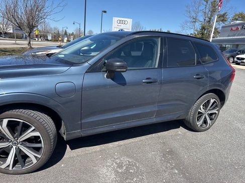 Used 2023 Volvo XC60 T8 Plus AWD/4WD image 3