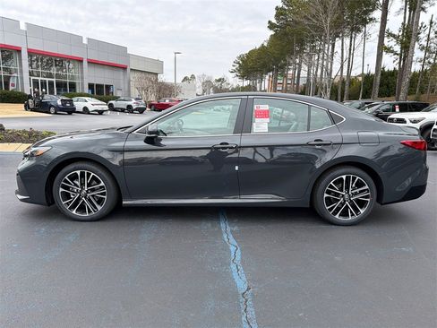 New 2026 Toyota Camry XLE image 6