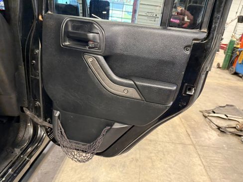 Used 2017 Jeep Wrangler Unlimited Sport AWD/4WD image 22