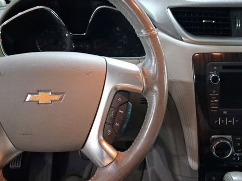 Used 2017 Chevrolet Traverse Premier AWD/4WD image 12