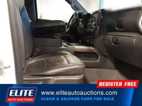 Used 2019 Chevrolet Silverado 1500 LT Trail Boss AWD/4WD image 9