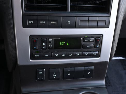 Used 2010 Mercury Mountaineer Premier image 32