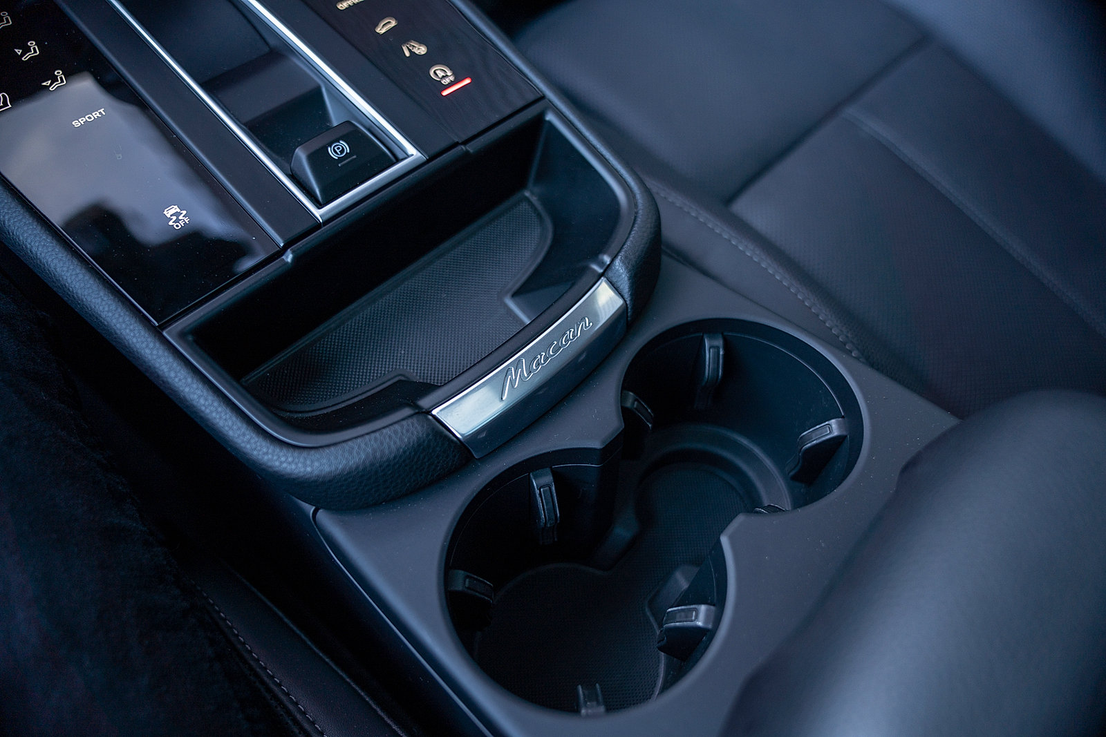 Certified 2026 Porsche Macan AWD/4WD image 15