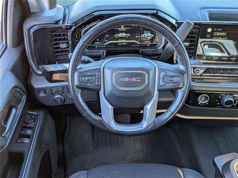 Used 2022 GMC Sierra 1500 SLE image 32