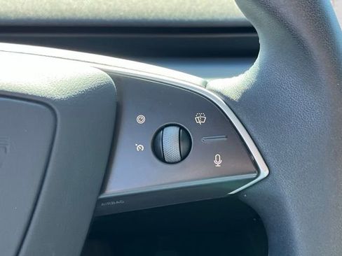 Used 2025 Tesla Model 3 RWD image 9