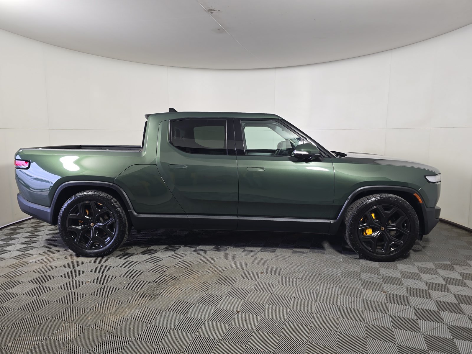 Used 2023 Rivian R1T Adventure Quad AWD/4WD image 6