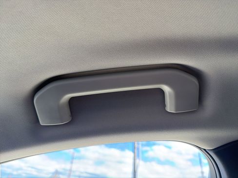 Used 2025 Volvo XC60 B5 Core image 40