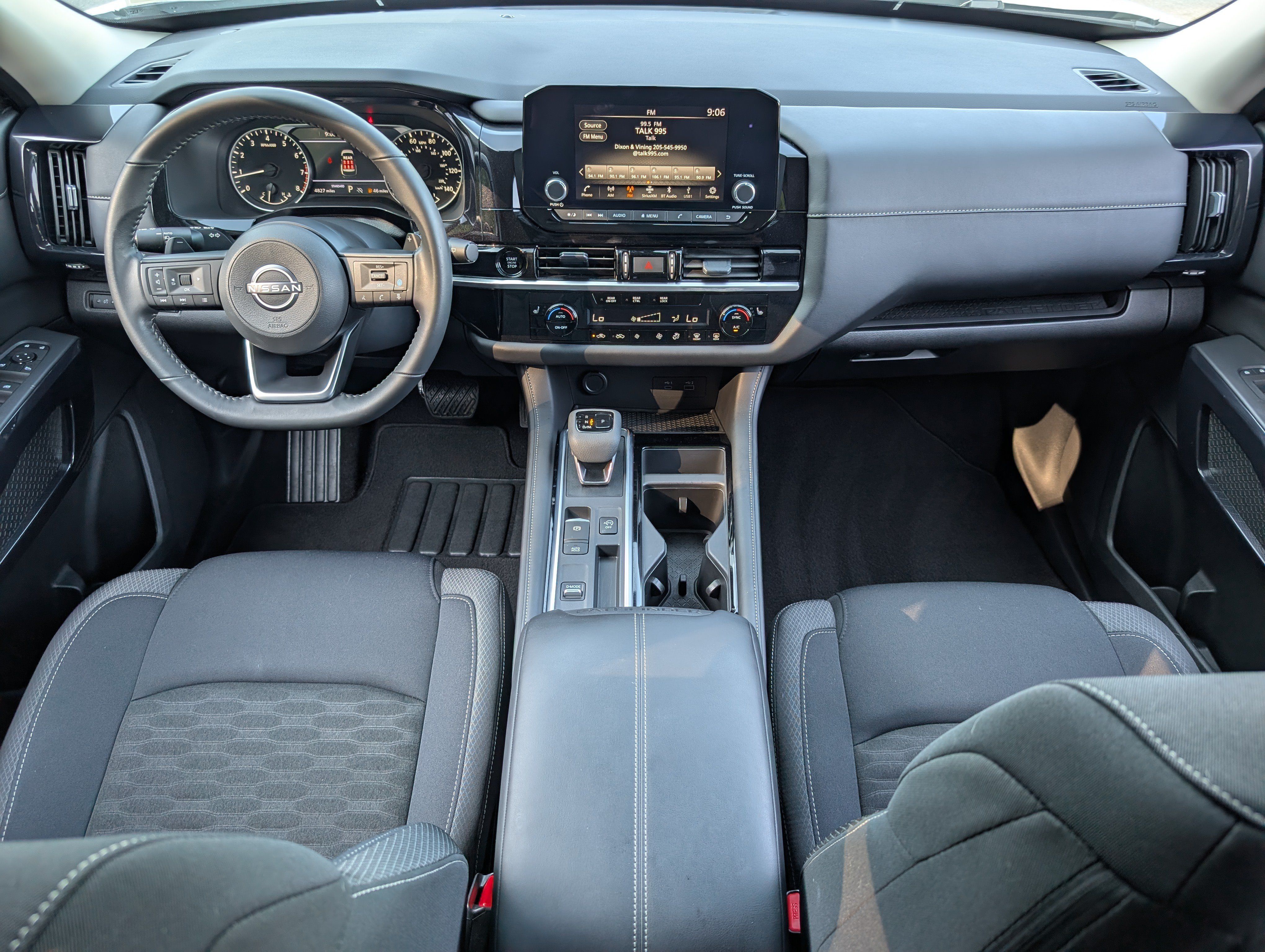 Used 2025 Nissan Pathfinder SV FWD image 25