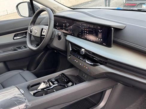 New 2025 Nissan Murano SL image 12