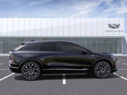 New 2026 Cadillac Optiq Sport 2 AWD/4WD image 5