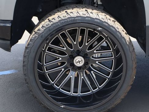 Used 2021 Chevrolet Silverado 1500 LT Trail Boss w/ Convenience Package II AWD/4WD image 30