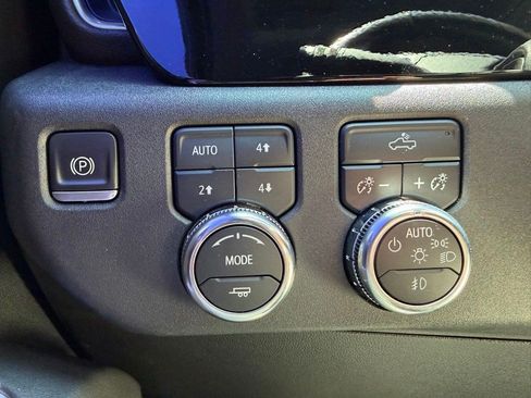 Used 2022 GMC Sierra 1500 Elevation w/ X31 Off-Road Package AWD/4WD image 12