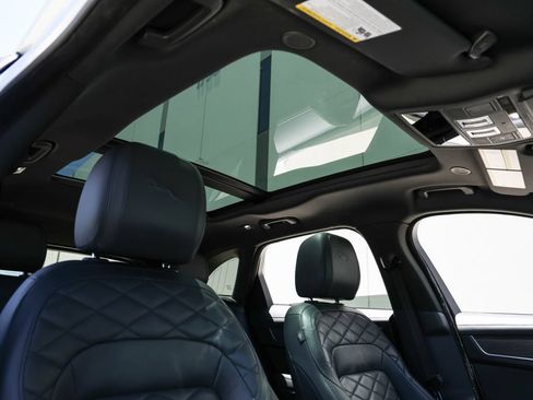 Used 2022 Jaguar F-PACE S AWD/4WD image 21