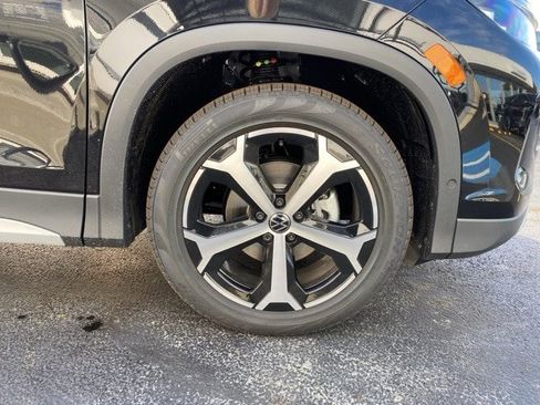 New 2026 Volkswagen Tiguan SE image 19