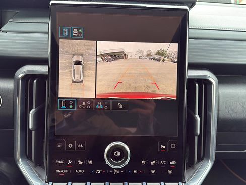 New 2026 GMC Acadia AT4 w/ Luxury Package image 32