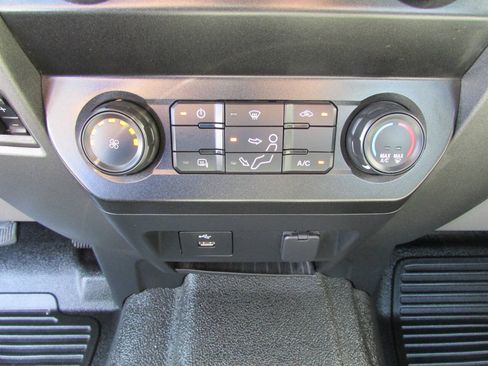 Used 2021 Ford F250 XL w/ Power Equipment Group RWD image 28