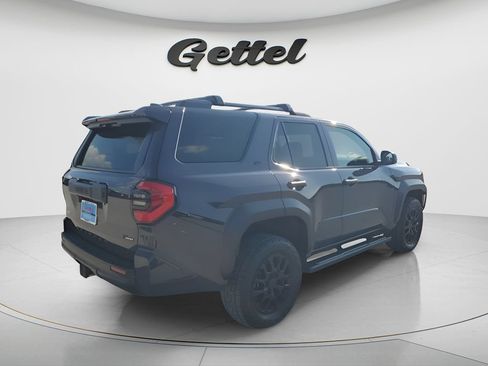 Used 2026 Toyota 4Runner SR5 AWD/4WD image 5