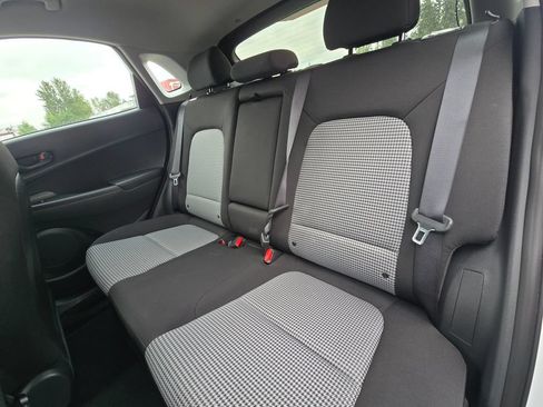 Used 2023 Hyundai Kona SE AWD/4WD image 19