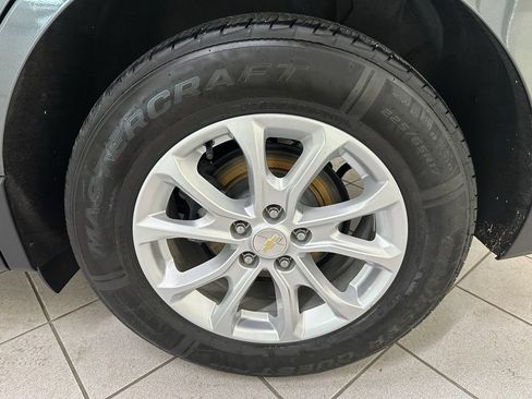 Used 2019 Chevrolet Equinox LT w/ Driver Convenience Package image 15