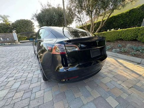 Used 2023 Tesla Model 3 Standard Range image 8