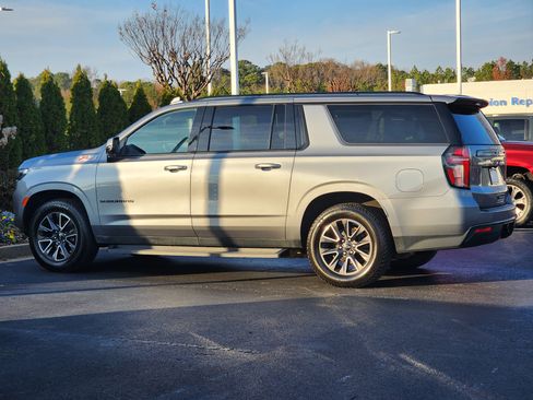 Used 2021 Chevrolet Suburban Z71 w/ Z71 Off-Road Package image 10