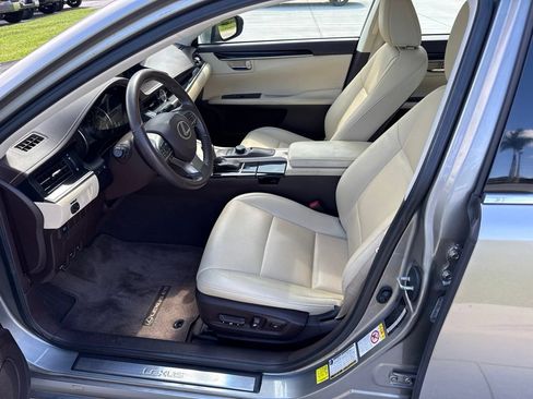 Used 2018 Lexus ES 350 w/ Accessory Package 2 FWD image 2