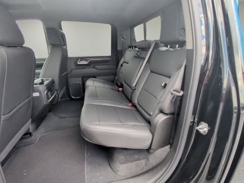 New 2025 GMC Sierra 2500 SLT w/ SLT Convenience Package image 19