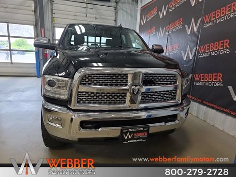 Used 2018 RAM 2500 Laramie AWD/4WD image 2