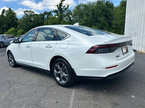 Used 2023 Honda Accord EX image 8