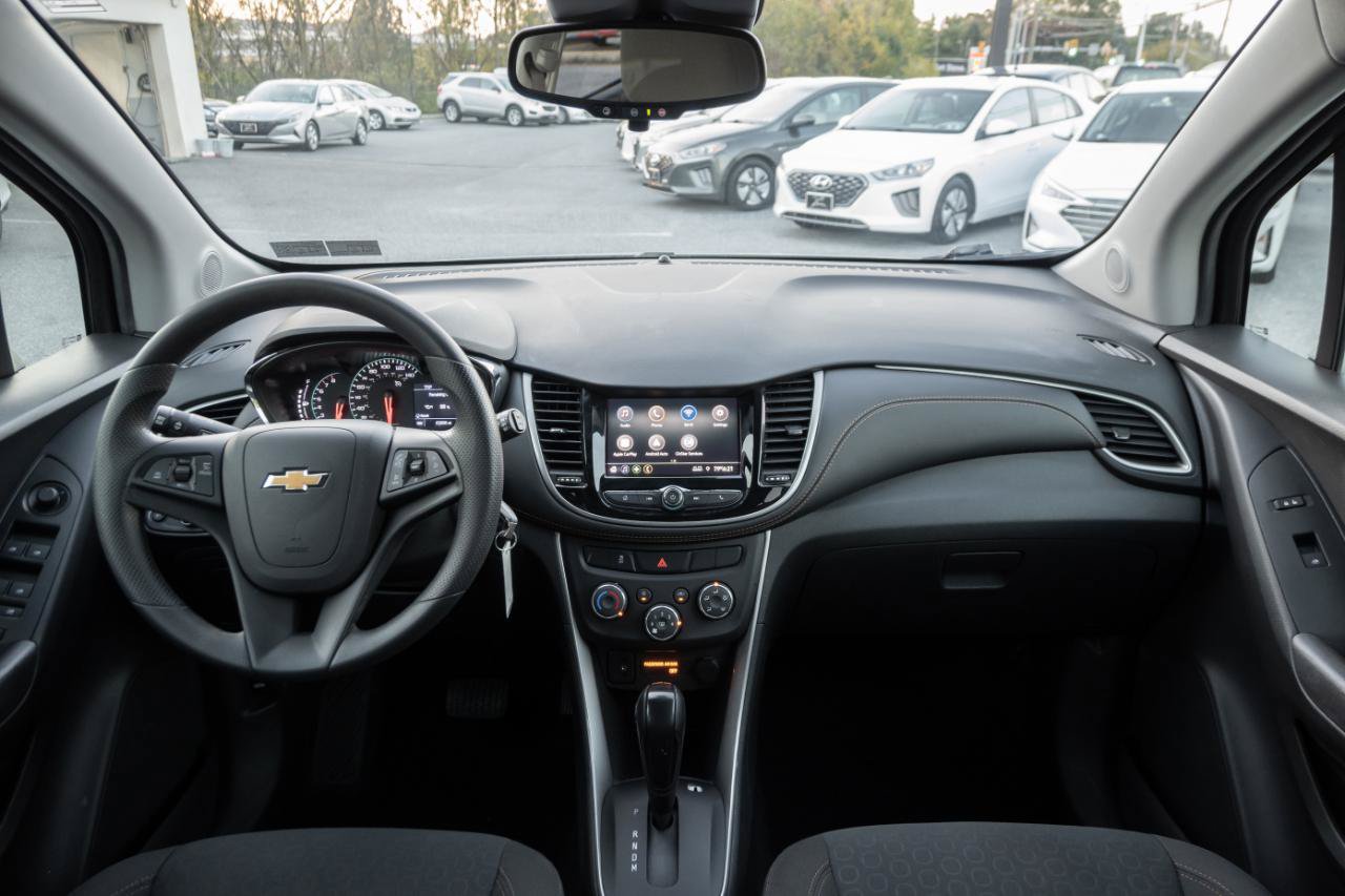 Used 2020 Chevrolet Trax LS w/ Tint and Cruise Package FWD image 2