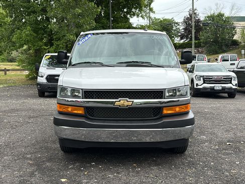Used 2024 Chevrolet Express 2500 w/ Driver Convenience Package RWD image 3