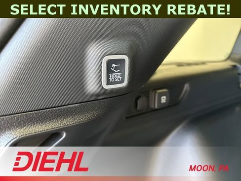 New 2025 Jeep Grand Cherokee Altitude w/ Trailer Tow Package AWD/4WD image 11