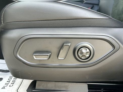 New 2025 Jeep Grand Cherokee Altitude image 25