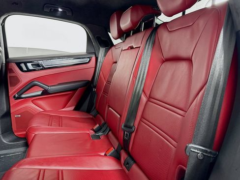 Used 2022 Porsche Cayenne GTS AWD/4WD image 12