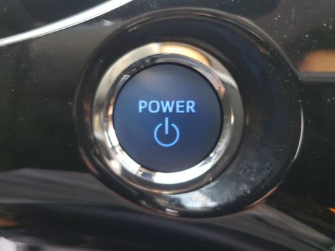 Used 2019 Toyota Prius XLE w/ Phone Cable & Charge Package image 32