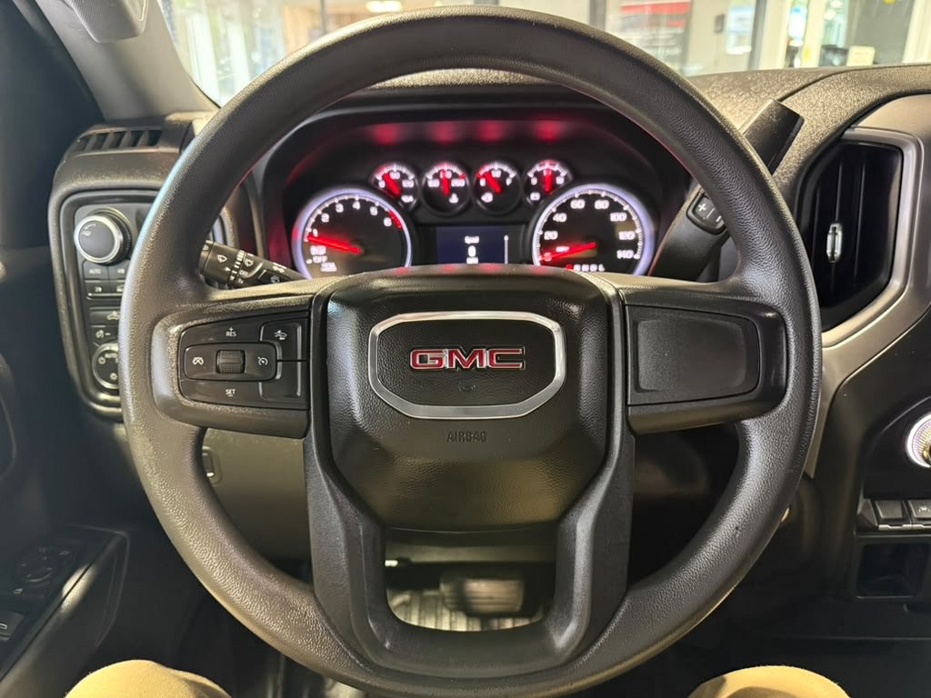 Used 2022 GMC Sierra 1500 Pro w/ Pro Value Package AWD/4WD image 11