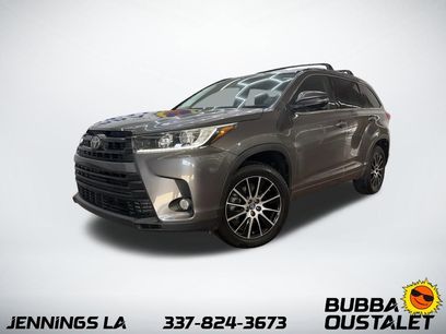 Used 2017 Toyota Highlander SE