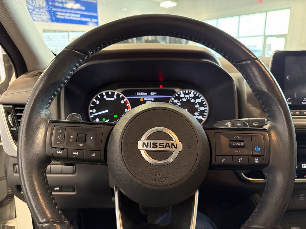 Used 2021 Nissan Rogue SL AWD/4WD image 14