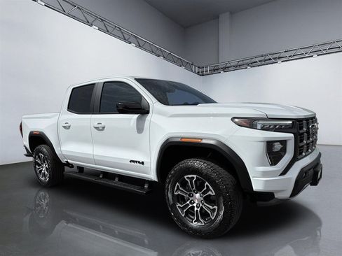 Used 2025 GMC Canyon AT4 AWD/4WD image 10