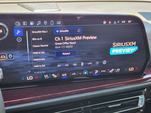 Used 2025 Chevrolet Traverse RS AWD/4WD image 25
